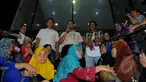Bambang Widjojanto memberikan sambutan saat kaum ibu usai mengadakan pengajian di halaman KPK, Jakarta, Selasa (17/2/2015).(Liputan6.com/Faisal R Syam)
