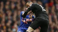 Tabrakan dengan Ospina, Oscar Dilarikan ke Rumah Sakit