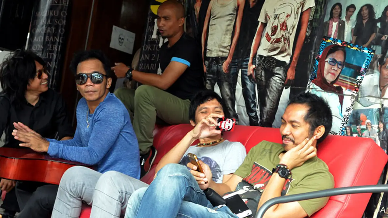 Slank Akan Tur 30 Kota di 2015
