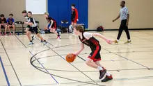 Ilustrasi bola basket, dribbling. (Photo by April Walker on Unsplash)
