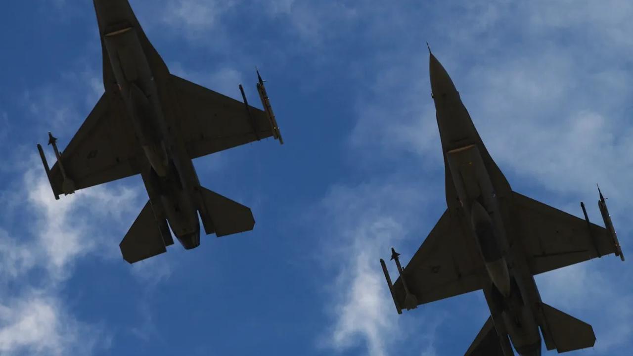 Dalam Operasi Badai Gurun tahun 1991. F-16 menjalankan banyak misi tempur. Mulai dari serangan udara ke darat hingga menembak jatuh MiG-25 Irak.