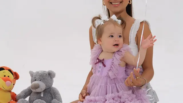 Potret Jennifer Coppen asuh kamari (credit: instagram/jennifercoppenreal20)