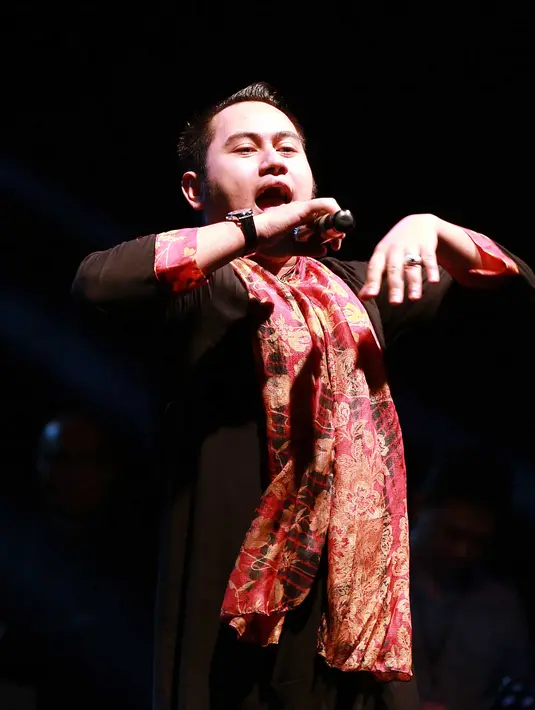 "Malu bahas itu lagi. Sekarang tunjukkan karya dan prestasi aku aja. Sekarang hidup aku penuh dengan liburan, nikmatin aja.” ujar pemilik nama Nassar Fahad Ahmad Sungkar. (Deki Prayoga/Bintang.com)