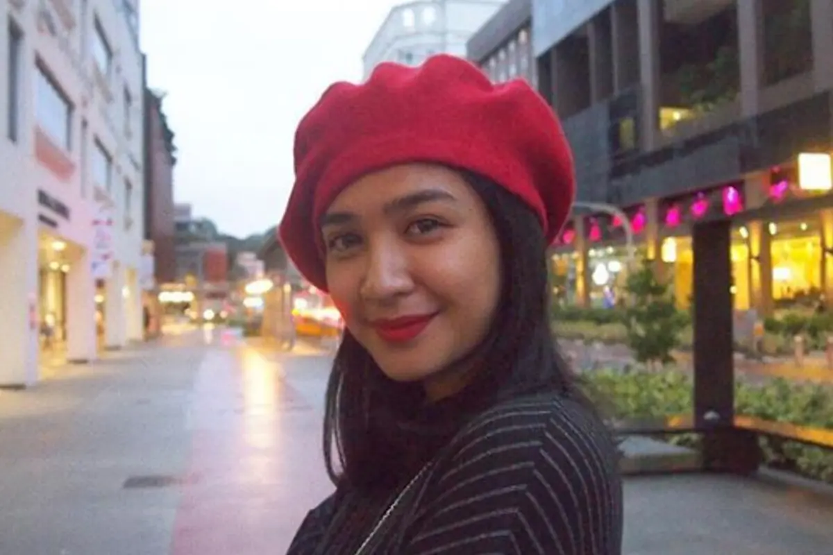 Simpel Tapi Fresh, Gaya Kasual Mikha Tambayong Asyik untuk Ditiru