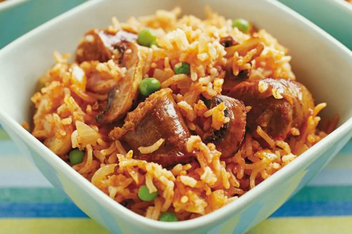 Nasi goreng sosis sedap/copyright Taste.com