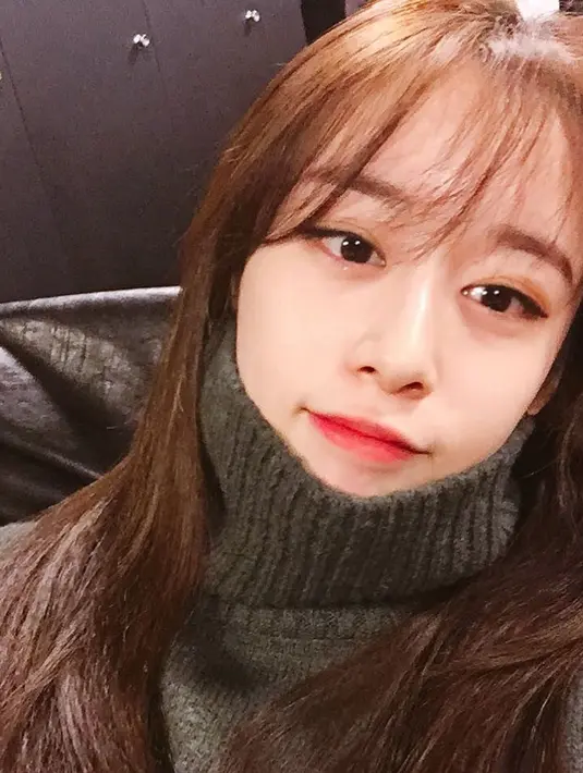 Kolom komentar Instagram Jiyeon sendiri pun dipenuhi dengan ucapan cepat sembuh dari para peggemar. (instagram/jiyeon2__)