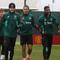 Christian Eriksen (paling kanan) berjalan ke lapangan latihan bersama (dari kiri) Willy Kambwala, Sam Mather, Donny van de Beek, Hannibal dan Marcus Rashford. (dok. Manchester United)