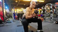 Makin Tua Makin Hot, Otot Kakek 94 Tahun Bikin Takjub Netizen