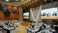 Rapat Evaluasi Mudik 2026, Ketua Komisi V DPR Lasarus Apresiasi Angka Kecelakaan Turun