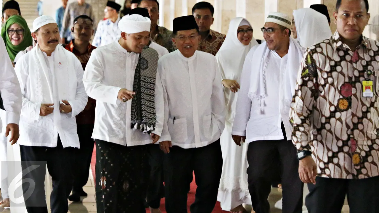 20151014-Wapres Jusuf Kalla Hadiri Zikir Akbar Tahun Baru Islam di Masjid Istiqlal-Jakarta