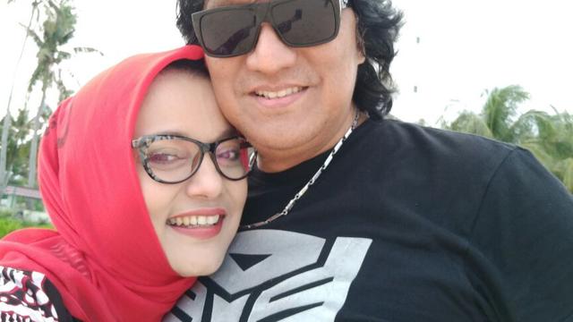 Ke Luar Kota Marissa Haque Dan Ikang Fawzi Temukan Momen Romantis Showbiz Liputan6 Com