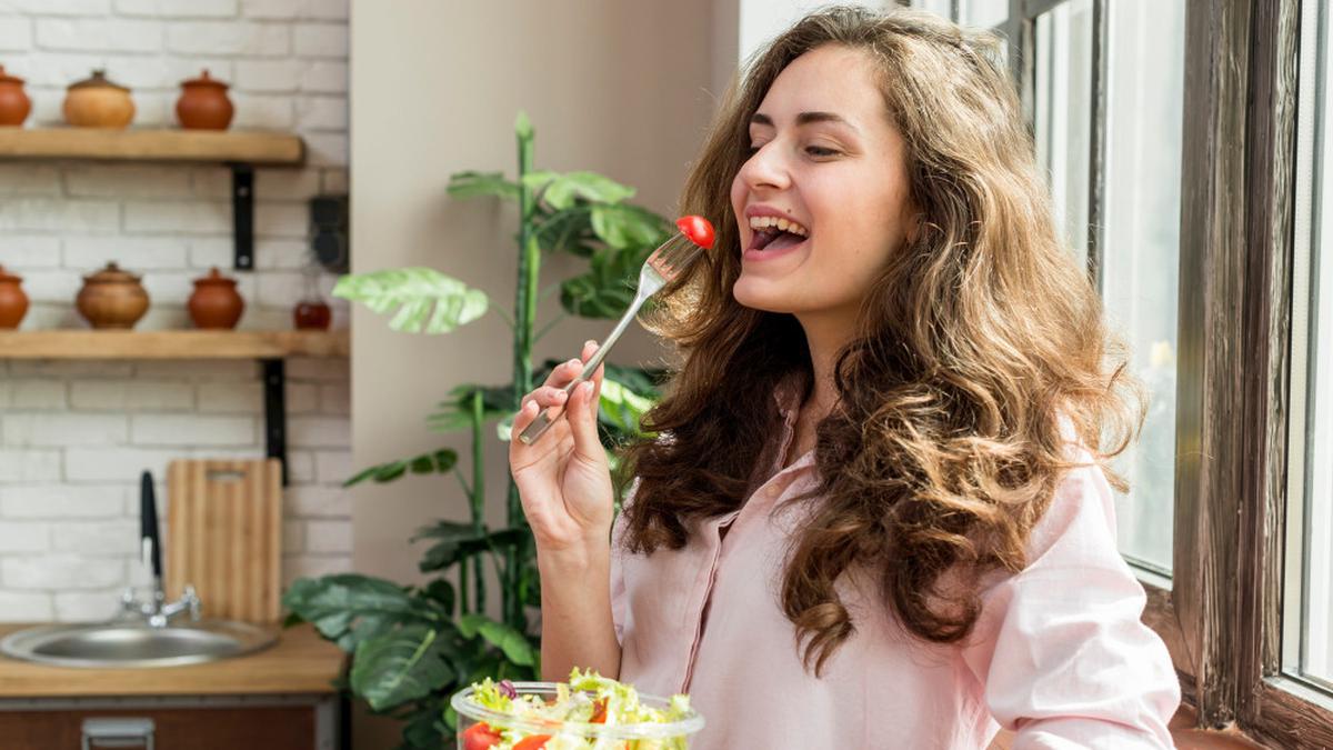 Daftar Makanan Favorit yang Diam-diam Jadi Pemicu GERD