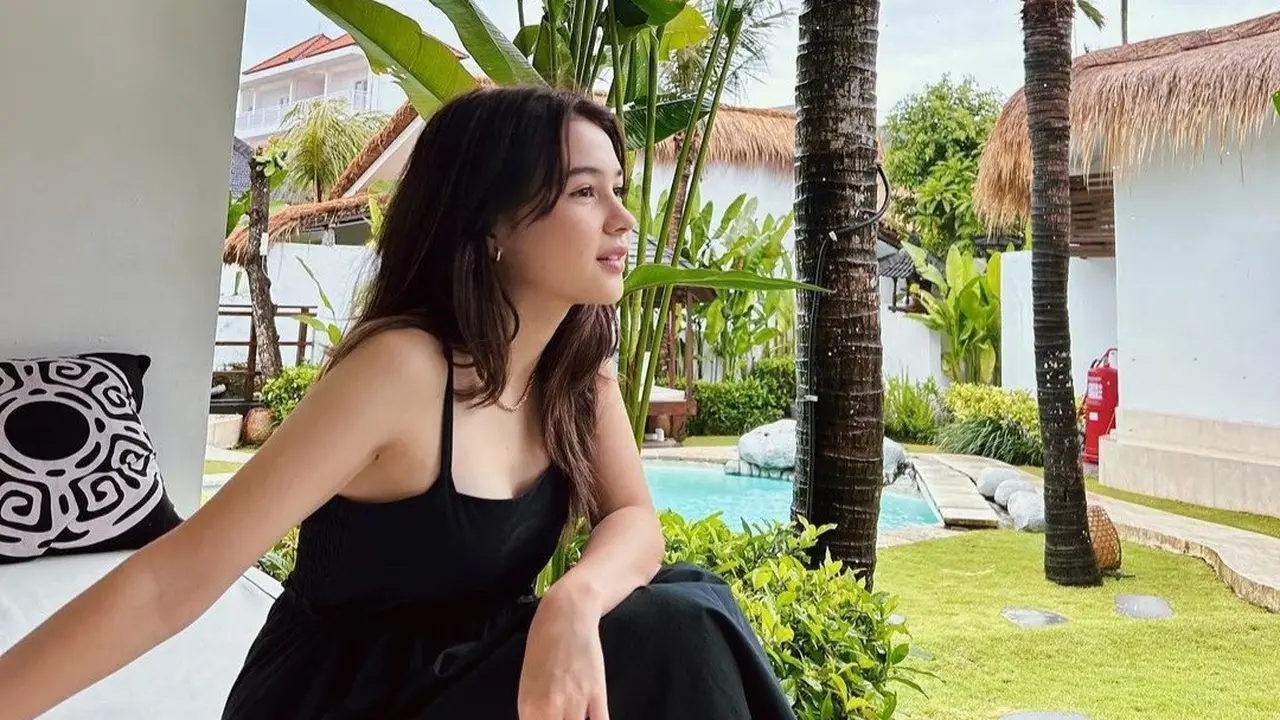 Potret Sandrinna Michelle yang Kerap Terbuka