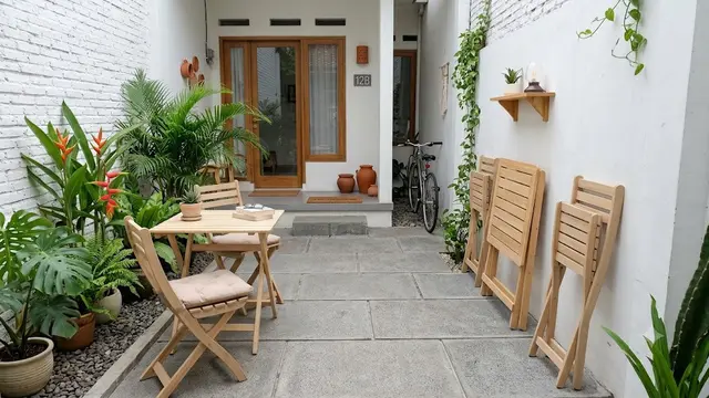 Outdoor Lounge