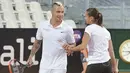 Radja Nainggolan berpasangan dengan petenis Italia, Flavia Pennetta. (www.asroma.it)