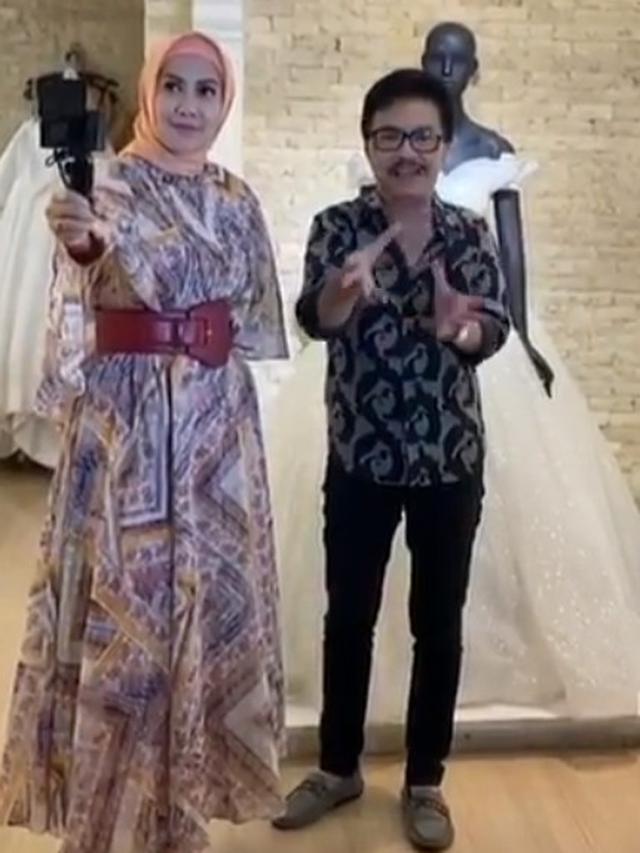 6 Momen Venna Melinda Fitting Baju Pengantin Jelang Menikah, Ditemani Ferry Irawan