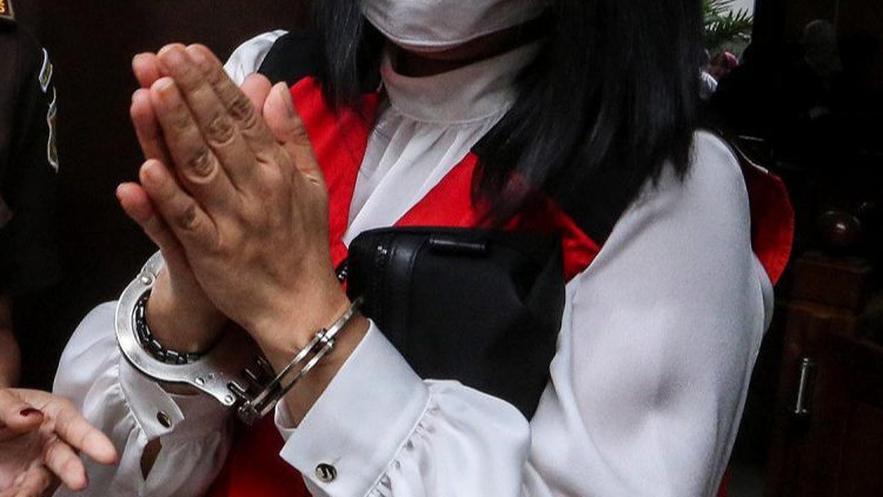 MA Potong Masa Tahanan Putri Candrawathi jadi 10 Tahun Penjara