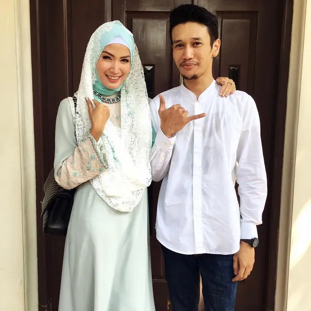 6 Potret Aulia Sarah Pakai Hijab, Masih Cocok Perankan Nada di Pesantren & Rock n' Roll