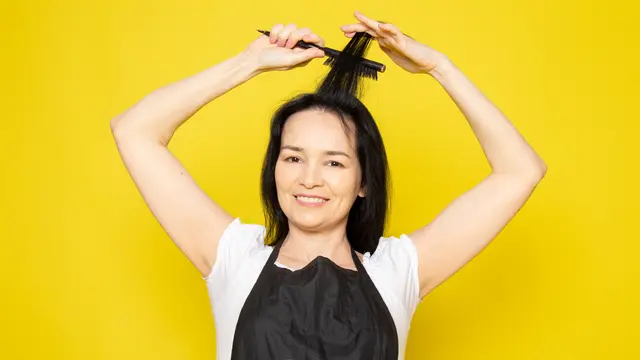 Ubah mode menjadi cool pada hairdryer di tahap akhir