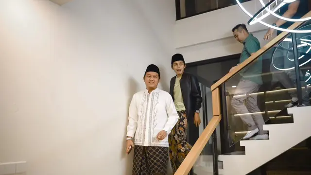 Gus iqdam di acara aqiqah anak denny caknan dan bella bonita (Sumber foto: @denny_caknan)
