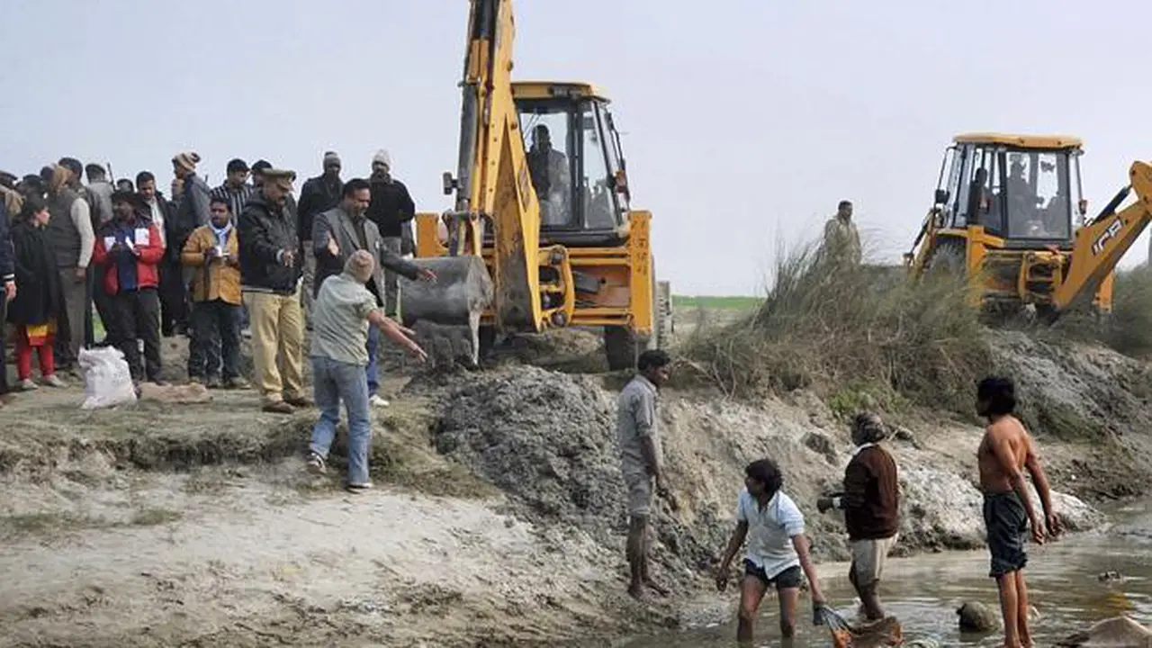 104 Jasad Mengambang di Sungai Gangga Timbulkan Bau Tak Sedap