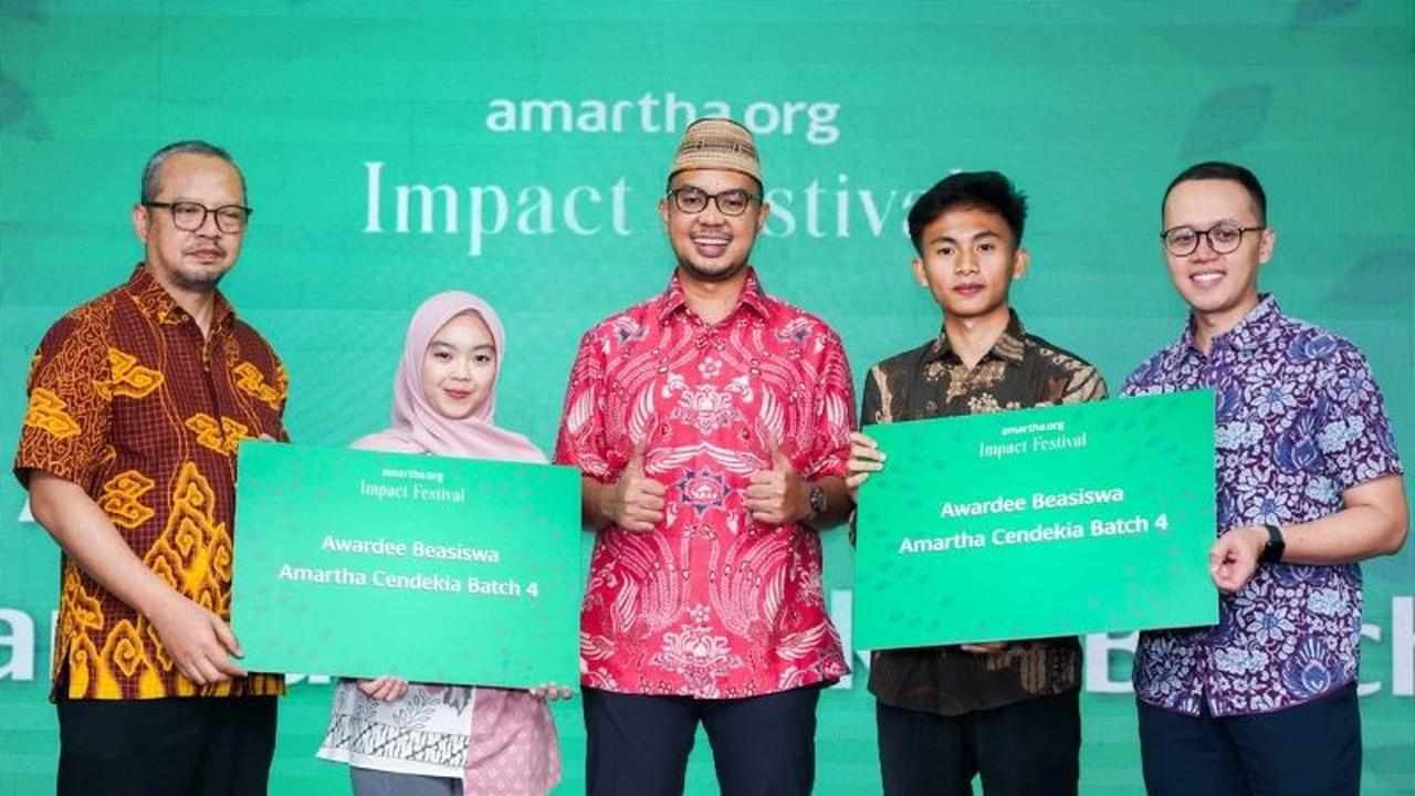 Amartha Salurkan Beasiswa Rp10 Miliar, Wujudkan Akses Pendidikan dan Pemimpin Muda di Daerah