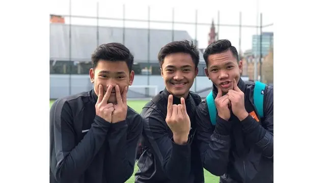5 Gaya Ernando Ari di Luar Lapangan, Kiper Muda Persebaya Surabaya (sumber: Instagram.com/ernando_ari21)