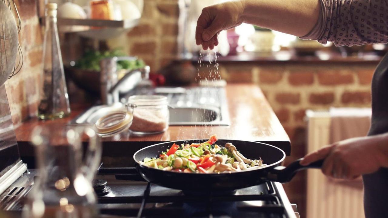 Mitos Masak Keasinan, Sering Dianggap Ingin Segera Menikah