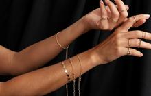 7 Inspirasi Gelang Emas Wanita Muda Gaya Modern 2025, Kekinian dan Elegan Saat Dikenakan