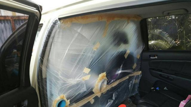 Pria Thailand modifikasi mobil agar terhindar dari Corona