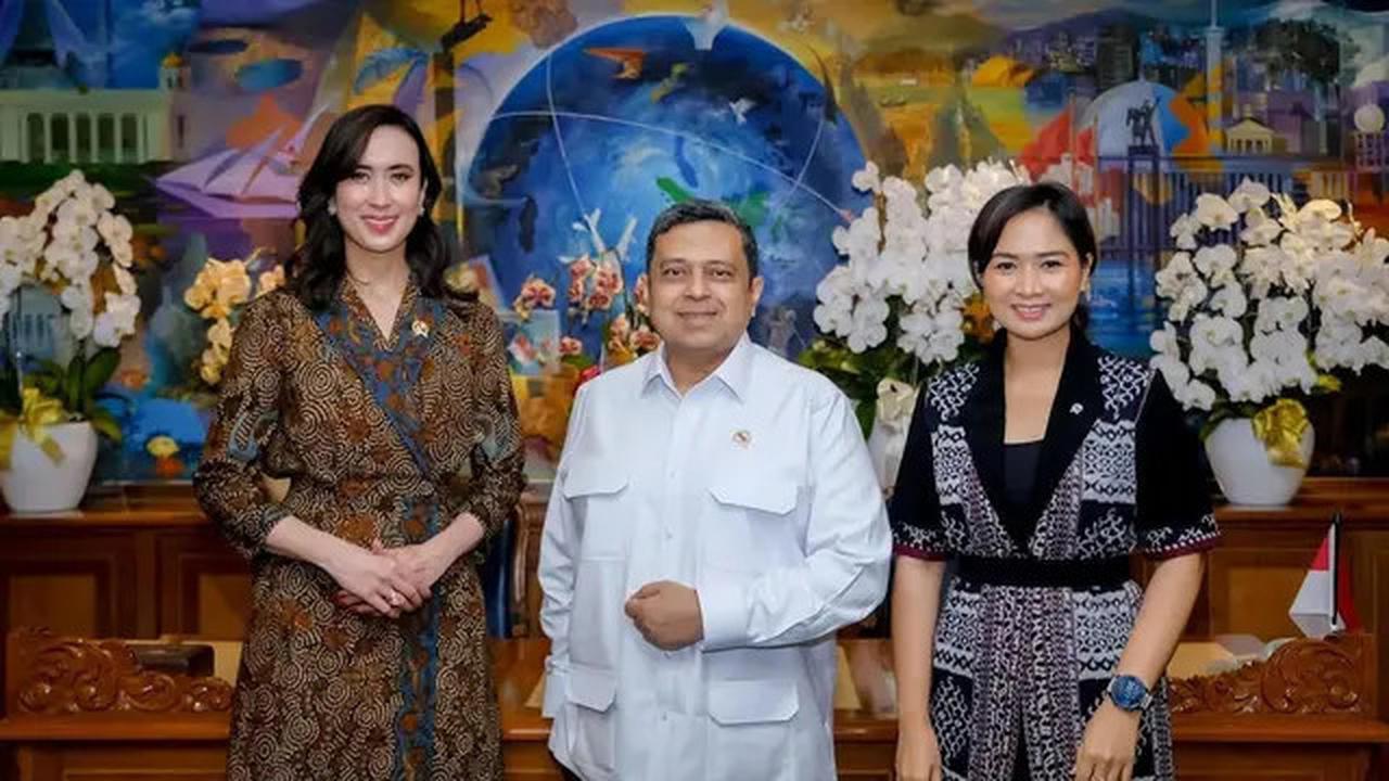Model Baju Batik Kerja ala Widiyanti Putri Wardhana, Menteri Terkaya di Era Presiden Prabowo