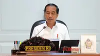 Presiden Joko Widodo (Jokowi) memimpin Rapat Terbatas Evaluasi Pelaksanaan Konferensi Tingkat Tinggi (KTT) G20 Bali di Kantor Presiden, Istana Kepresidenan Jakarta pada Senin, 28 November 2022. (Dok Humas Sekretariat Kabinet RI)