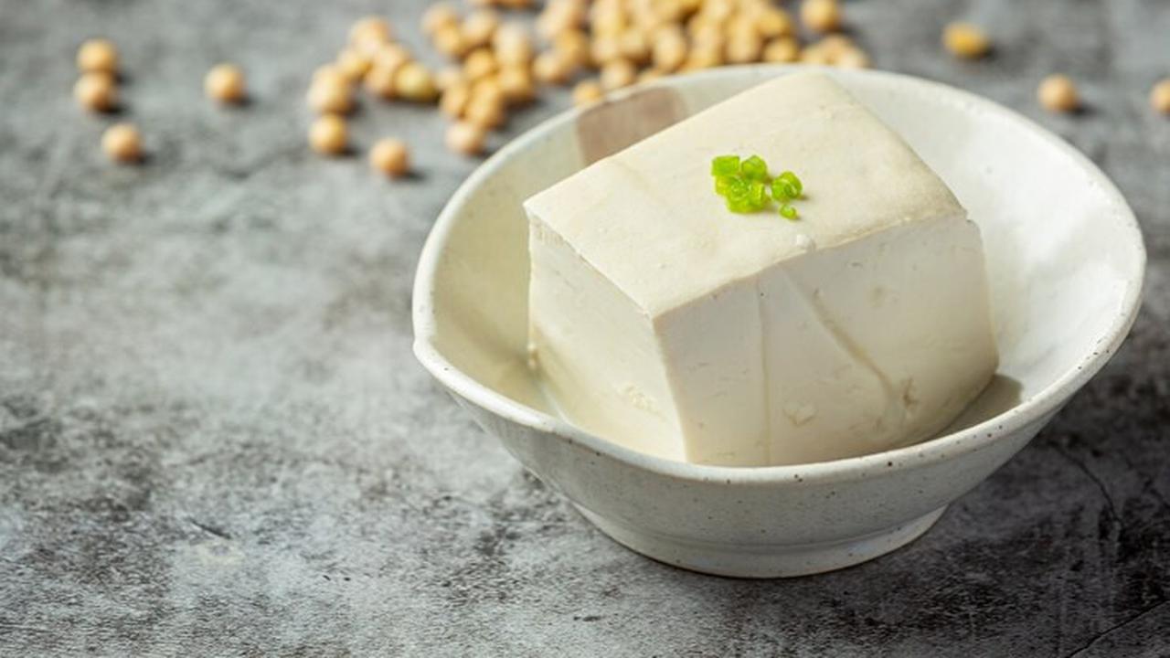 Tahu atau Tofu. Foto: Freepik:Jcomp