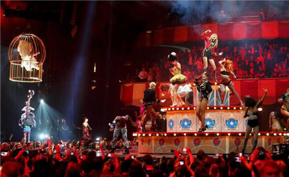 Taylor Swift bikin geger seluruh penyanyi di Eropa