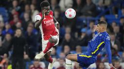 Pertandingan sengit hingga kejar mengejar gol tersaji di laga tersebut. Chelsea mendominasi jalannya laga dengan penguasaan bola mencapai 68 persen. (AP/Frank Augstein)