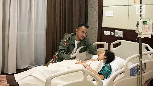 Perlakuan manis Ruben Onsu terhadap Sarwendah tersebut sukses menuai beragam pujian dari pengguna jagat maya.