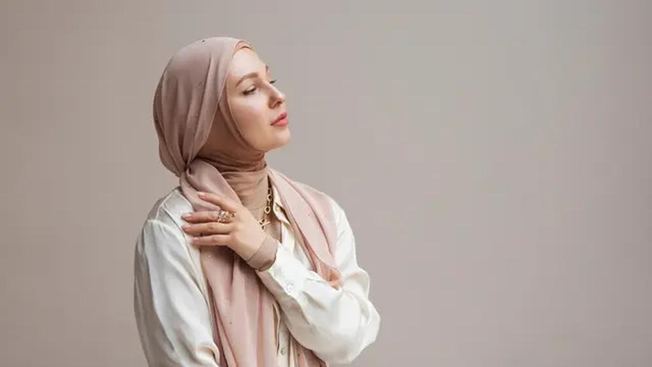 5 Model Hijab Pashmina yang Simpel dan Cantik di 2025, Pilih yang Cocok Untukmu