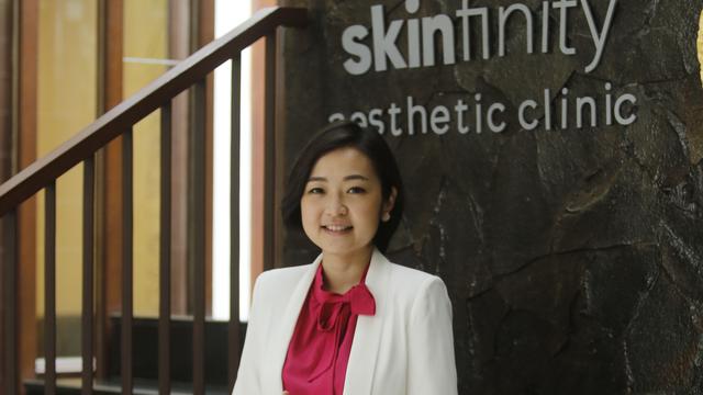 Dokter Evelyne dari Skinfinity Aesthetic Clinic