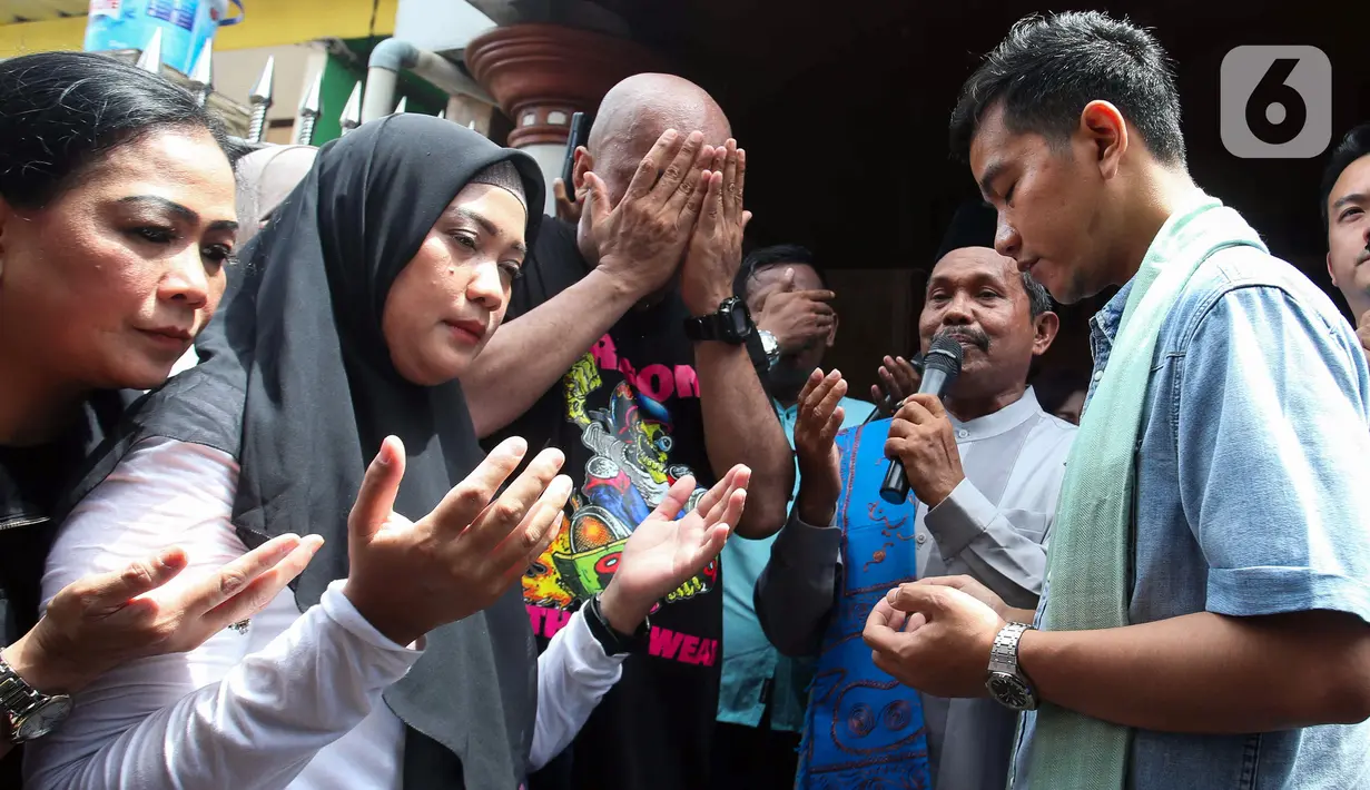 "Ya ini acara bertemu dan bersilaturahmi dengan warga saja, tadi juga ada pemeriksaan kesehatan gratis, cek tensi, dan lain-lain," kata Gibran di Warakas, Jakarta Utara. (Liputan6.com/Herman Zakharia)
