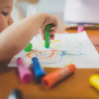 ilustrasi anak balita. Photo by Stephen Andrews on Unsplash