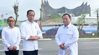 Presiden terpilih 2024-2029 Prabowo Subianto berjanji di depan Presiden Jokowi akan melanjutkan dan menyelesaikan pembangunan Ibu Kota Nusantara (IKN) di Kalimantan Timur. Hal ini disampaikan Prabowo sebelum menghadiri rapat kabinet perdana di IKN, Senin (12/8/2024). (Foto: Biro Pers Sekretariat Presiden)