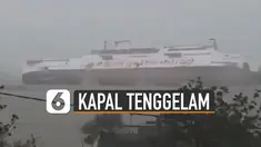 Sebuah video merekam detik-detik kapal KMP Jatra 1 tenggelam di Pelabuhan Bolok, Kupang, NTT.