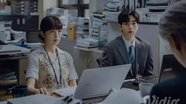 Ahn Hyun Ho dan Cha Gang Yun dalam drakor The Art of Negotiation. (dok Vidio)