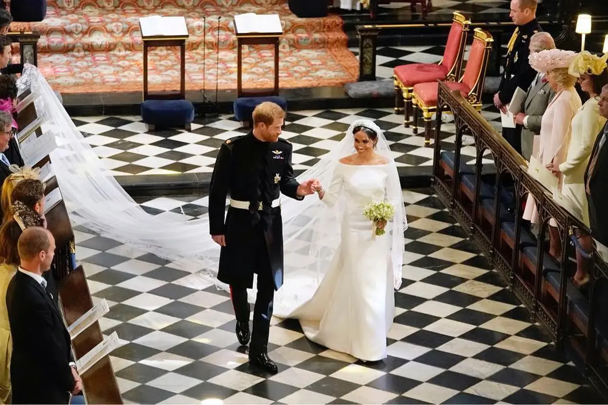 [Bintang] Pangeran Harry - Meghan Markle