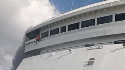 KMP Mutiara Sentosa 2 Terbakar di Perairan Sumenep, Ratusan Penumpang Dievakuasi
