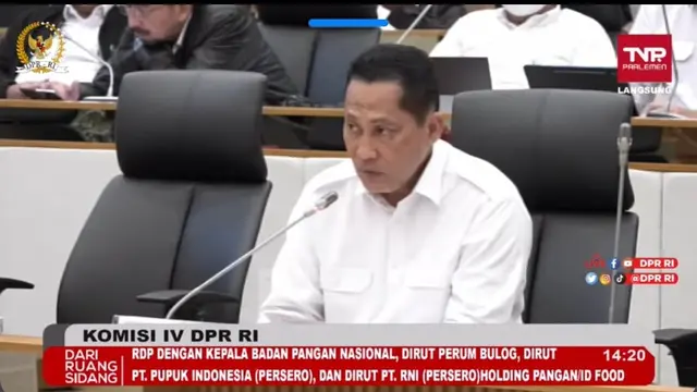 Direktur Utama Perum Bulog Budi Waseso mengaku telah mendapat restu dari Presiden Joko Widodo (Jokowi) untuk melakukan impor beras sebanyak 2 juta ton tahun ini