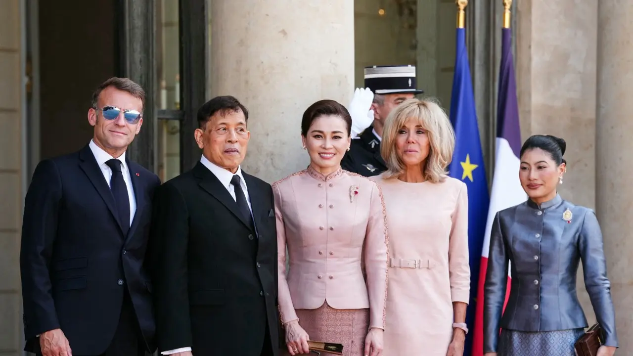 Ratu Suthida dari Thailand dan Brigitte Macron Tampil Kompak Saat Kunjungan Kenegaraan di Istana Élysée