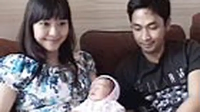 Meta Melahirkan Anak Pertama Melalui Cesar