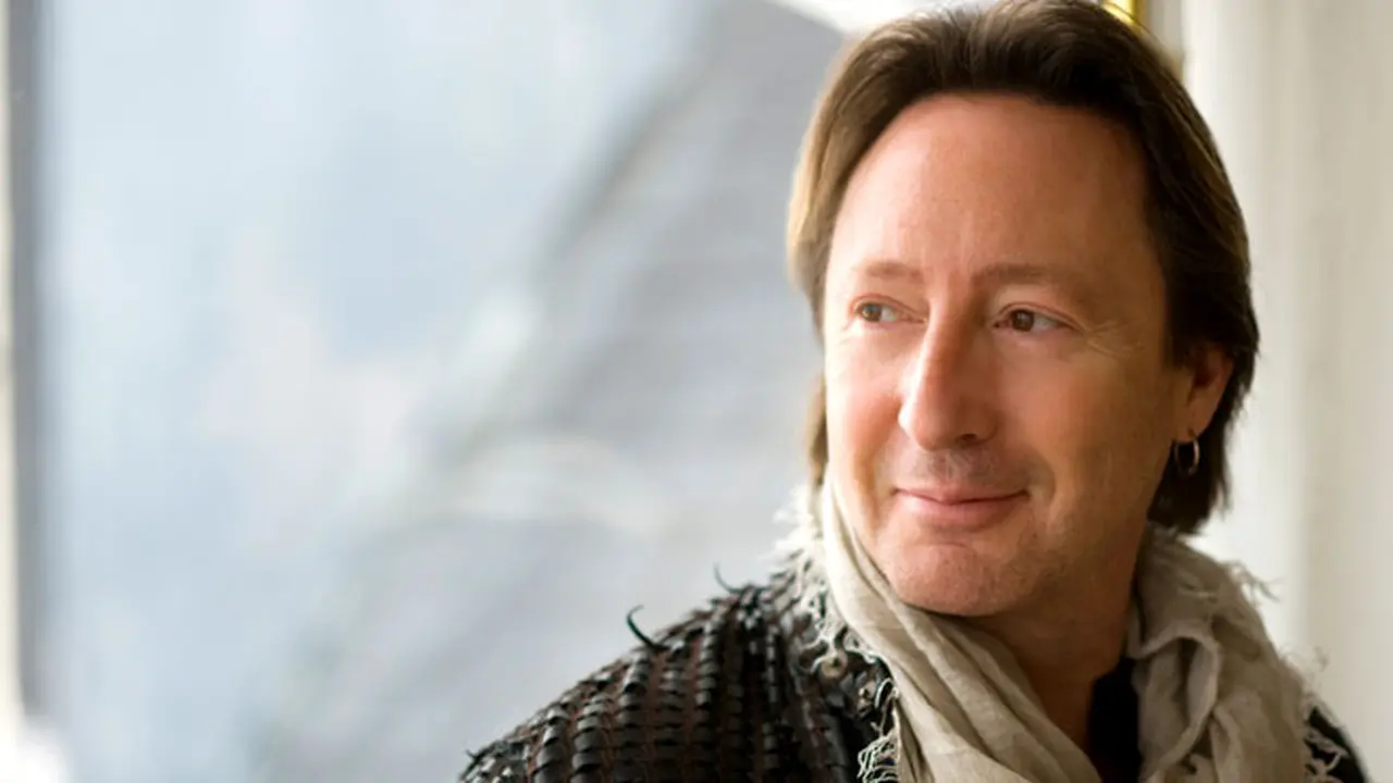 julian-lennon-130906c.jpg