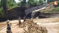 [VIDEO] Baru 2 Pekan Diresmikan, Jembatan Limpas Ambruk